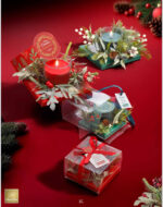 Cera profumata piccola Rossa con Rami di Pino - immagine 2