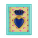 cornice con sacro cuore e macaron