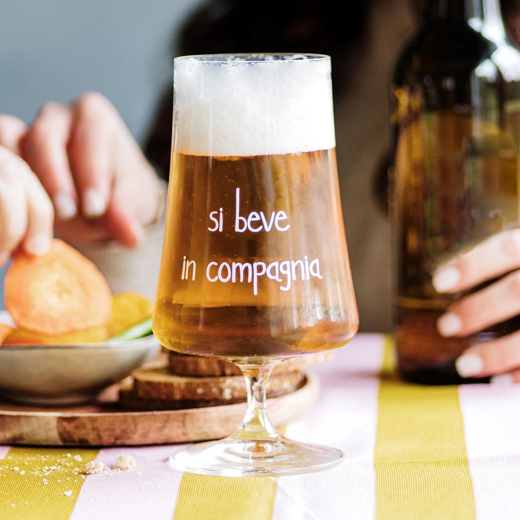 Set 2 Bicchieri birra Si beve in compagnia - 55cl - immagine 1