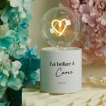 LAMPADA LED BIANCA CON LUCE CUORE LED