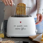 tostapane ''in questa casa siamo felici''